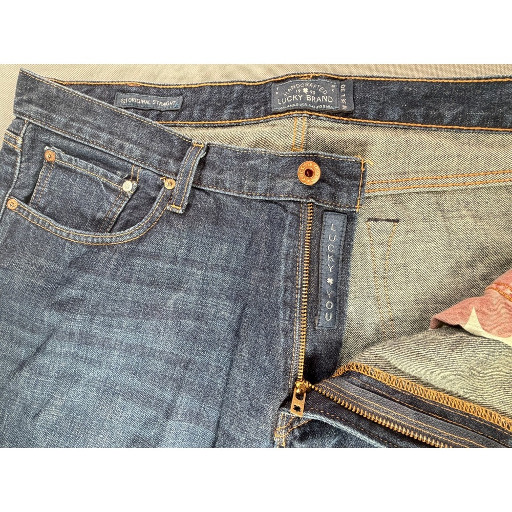 Lucky Brand 221 Original Straight Jeans Mens 38x30 Medium Dark Wash Denim - Picture 6 of 11